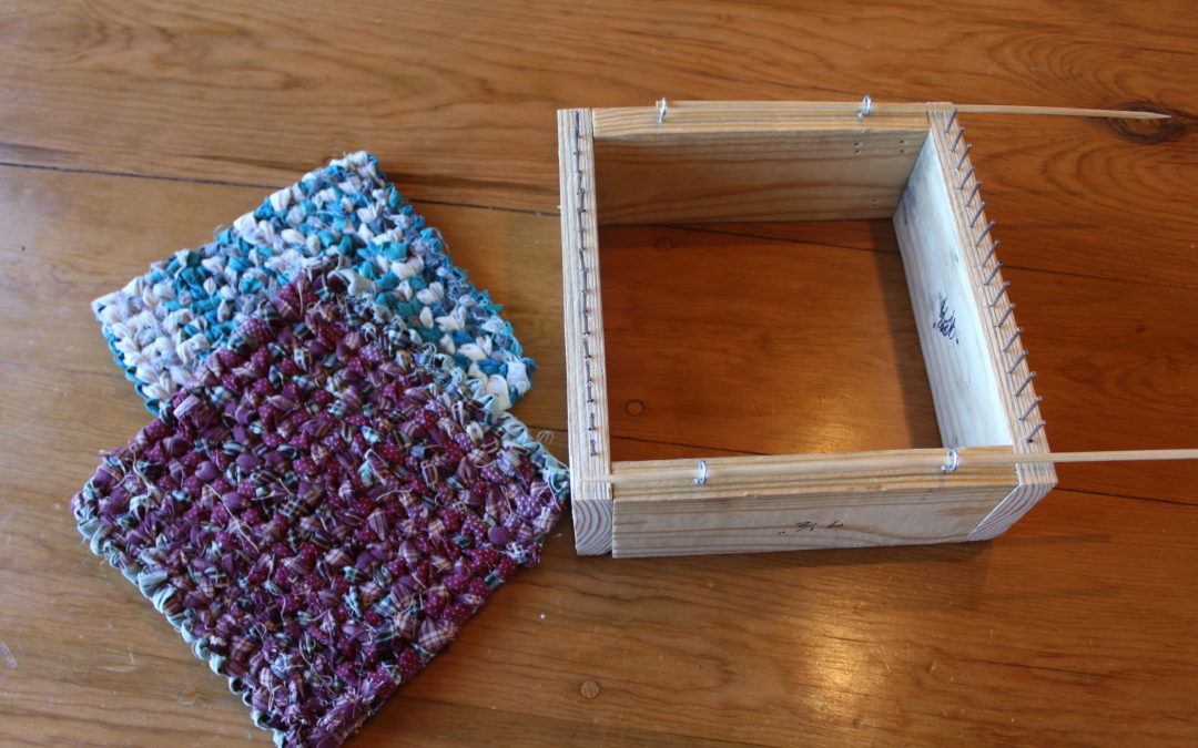 How to Build a Loom to Weave a Hotpad