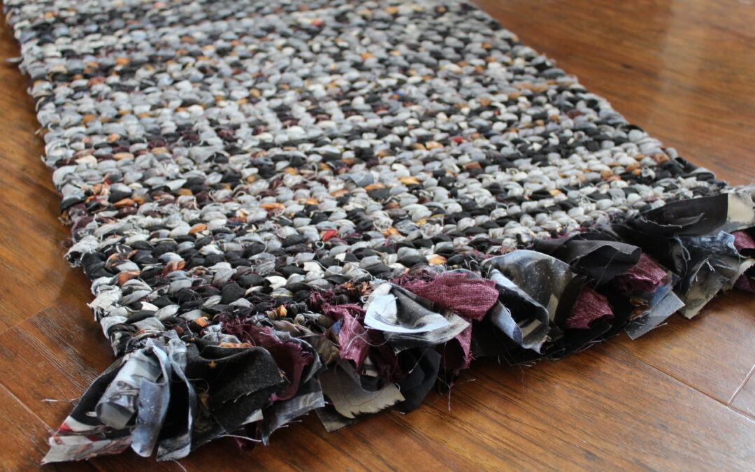 How To Weave a Rag Rug With Fringe Bottom