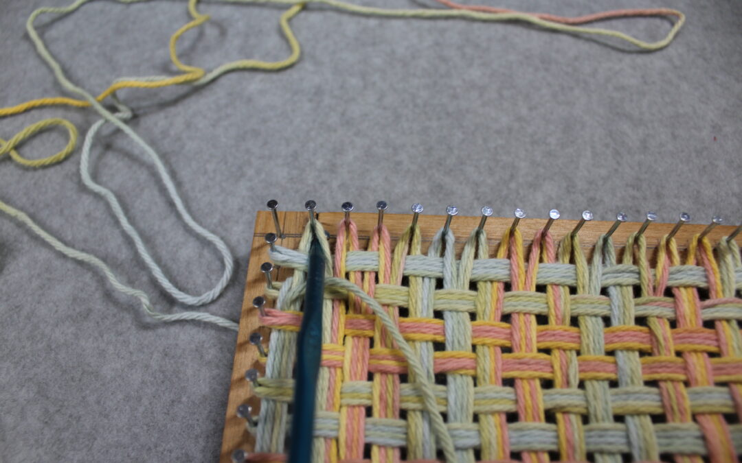 How To Use a Pin Loom | EASY Weaving Project!